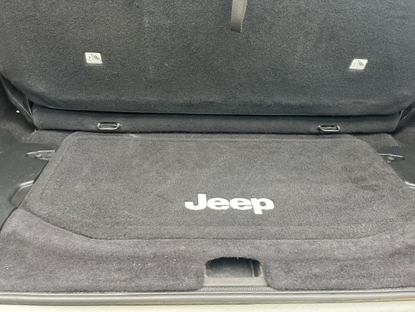 Used 2016 Jeep Wrangler 4WD Sport image 23