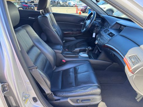 Used 2010 Honda Accord Crosstour EX-L image 17
