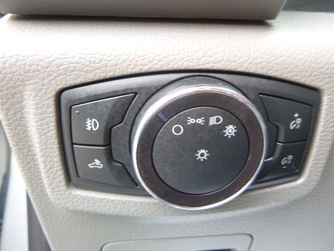 Used 2019 Ford F150 XLT image 23