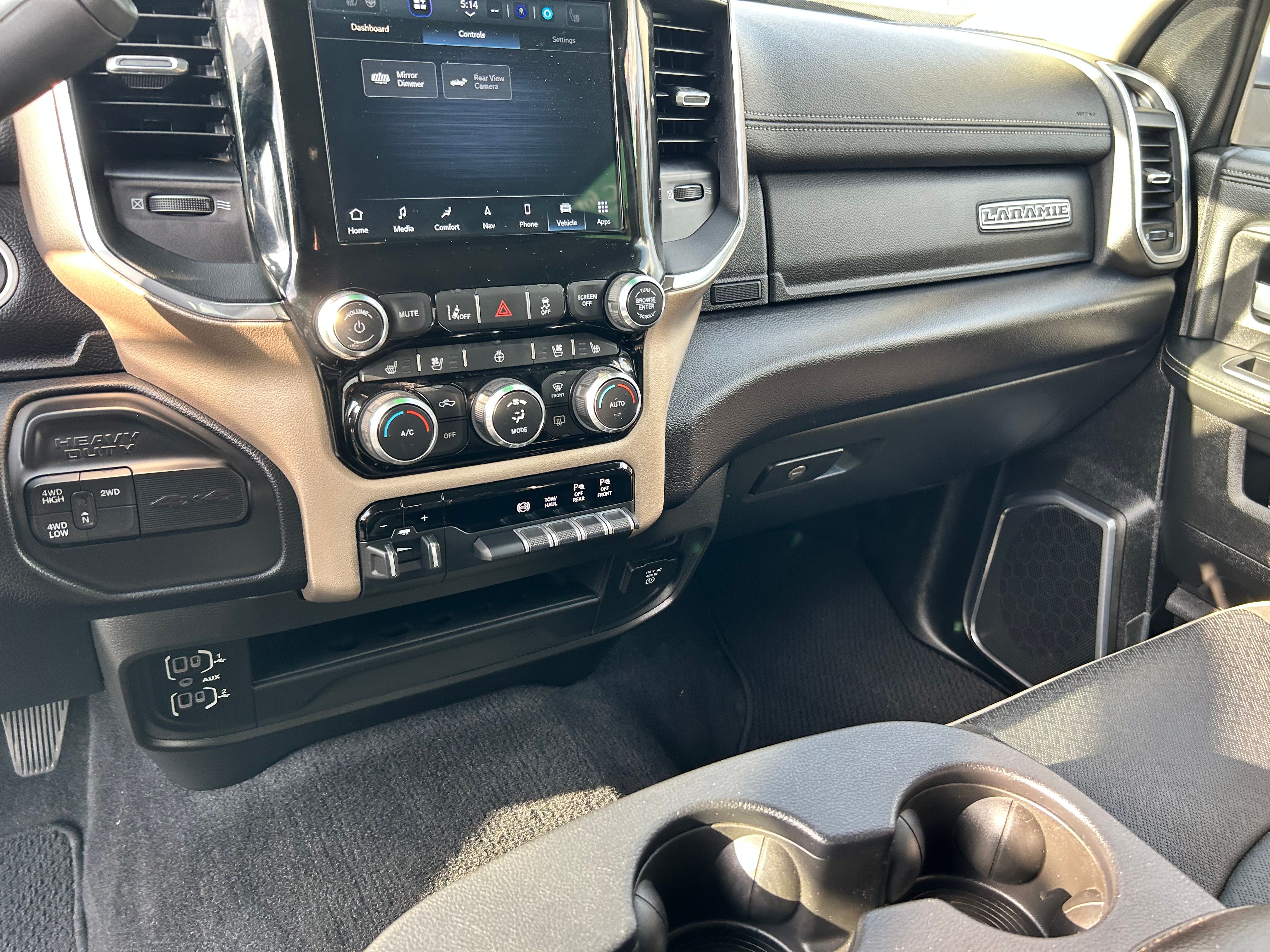 Used 2024 RAM 2500 4x4 Crew Cab Laramie image 34