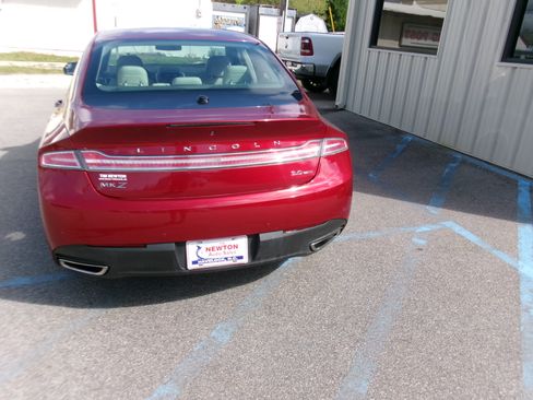 Used 2015 Lincoln MKZ image 15