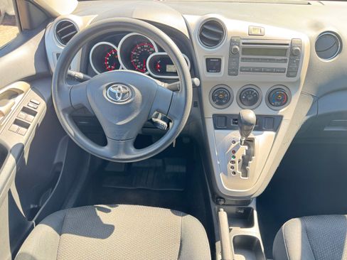 Used 2010 Toyota Matrix image 22