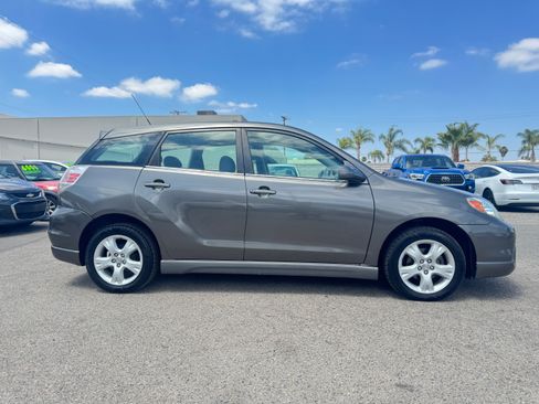 Used 2005 Toyota Matrix AWD image 9