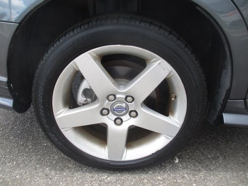 Used 2010 Volvo S40 T5 R-Design image 19