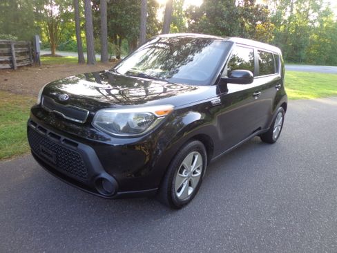 Used 2015 Kia Soul image 6