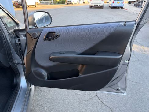 Used 2008 Honda Fit Sport image 27