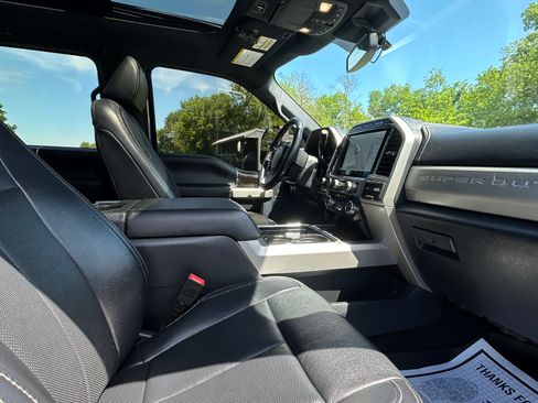 Used 2022 Ford F250 4x4 Crew Cab Super Duty image 16