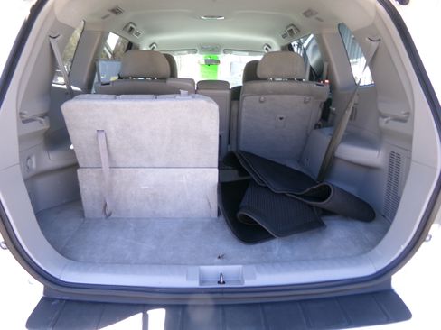 Used 2012 Toyota Highlander 4WD image 6