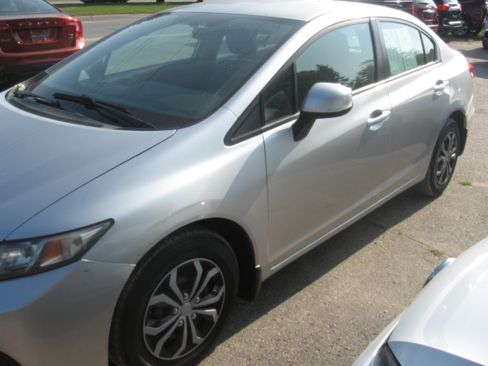 Used 2013 Honda Civic LX Sedan image 1