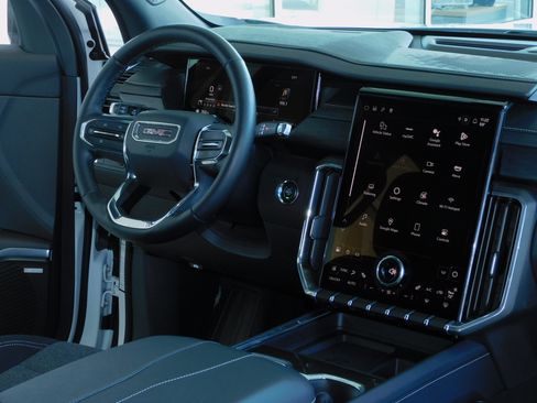 Certified 2025 GMC Acadia Elevation image 27