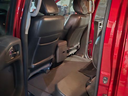 Used 2013 Nissan Frontier PRO-4X image 23