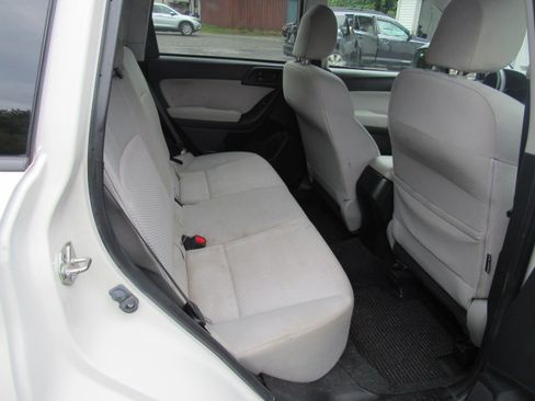Used 2015 Subaru Forester 2.5i Premium AWD/4WD image 15