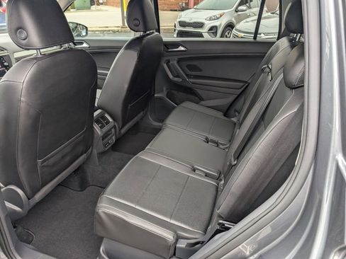 Used 2018 Volkswagen Tiguan SE image 7