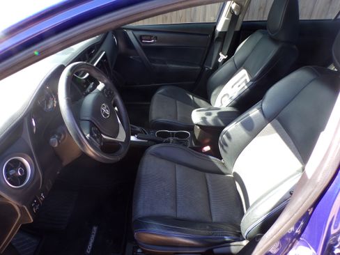 Used 2017 Toyota Corolla SE image 6