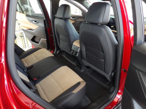 Used 2025 Chevrolet Equinox ACTIV image 22