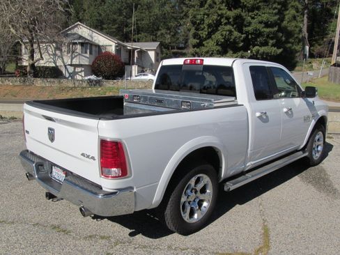 Used 2014 RAM 1500 Laramie image 3