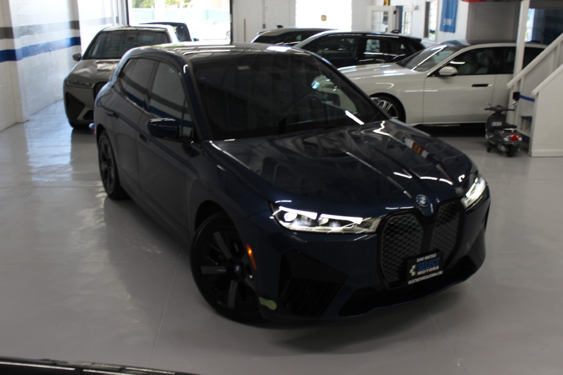 Used 2024 BMW iX M60 AWD/4WD image 11