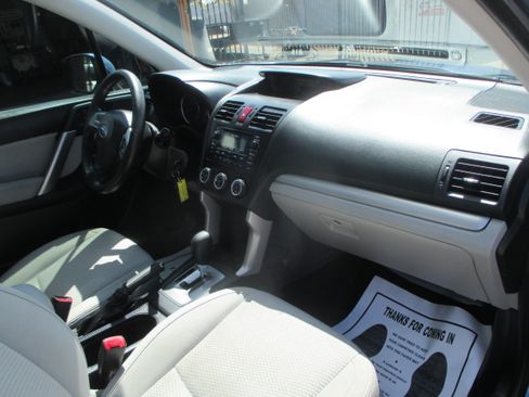 Used 2015 Subaru Forester 2.5i Premium image 3