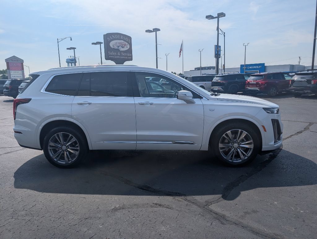 Used 2024 Cadillac XT6 AWD Premium Luxury image 4