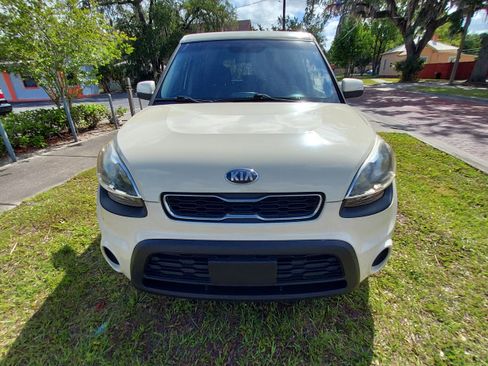 Used 2013 Kia Soul image 2
