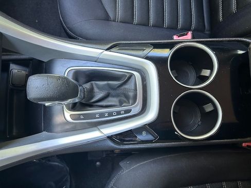Used 2013 Ford Fusion SE FWD image 18
