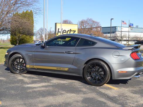 Used 2022 Ford Mustang Premium image 2