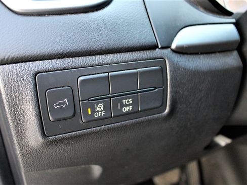 Used 2018 MAZDA CX-9 FWD Touring image 27
