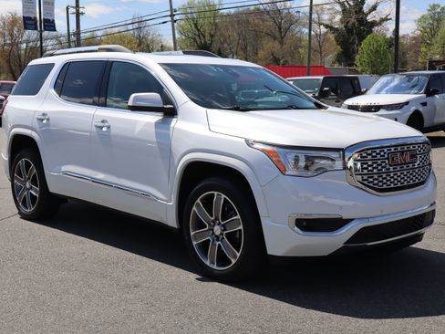 Used 2019 GMC Acadia Denali image 10