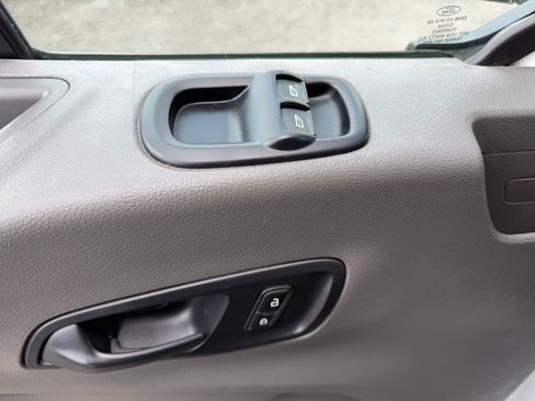 Used 2020 Ford Transit 150 image 11