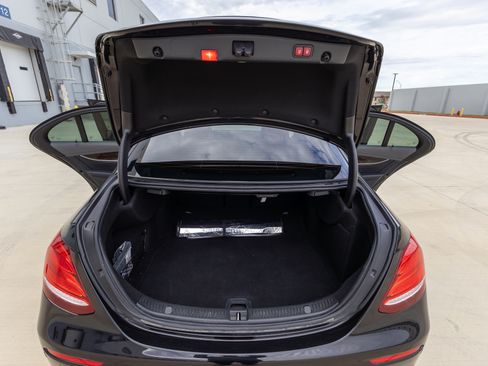 Used 2020 Mercedes-Benz E 450 image 34