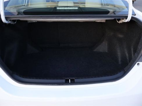 Used 2019 Toyota Corolla LE image 13