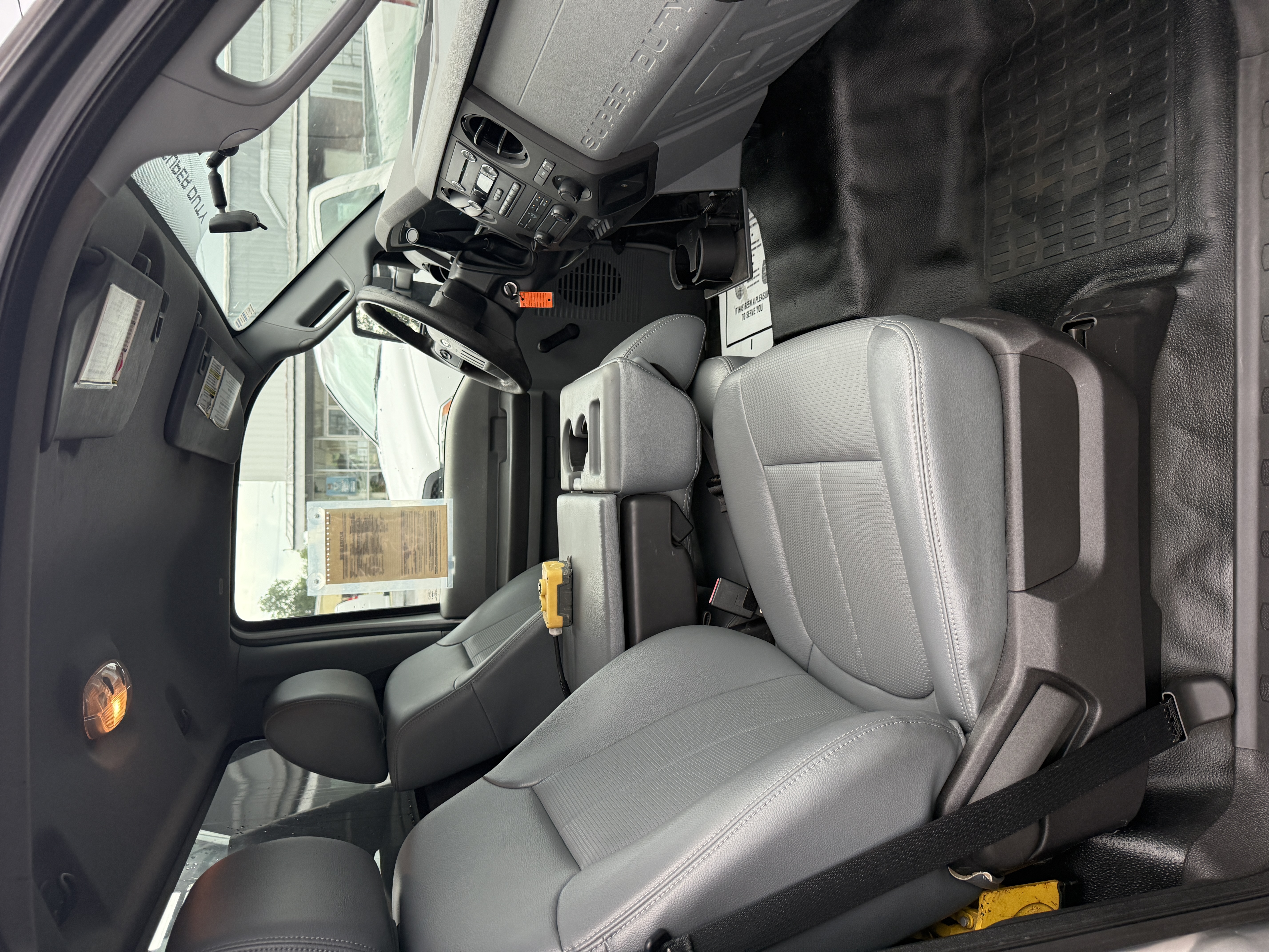 Used 2015 Ford F350 2WD Regular Cab DRW Super Duty image 15