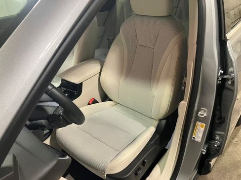 Used 2023 Buick Envision Preferred image 7