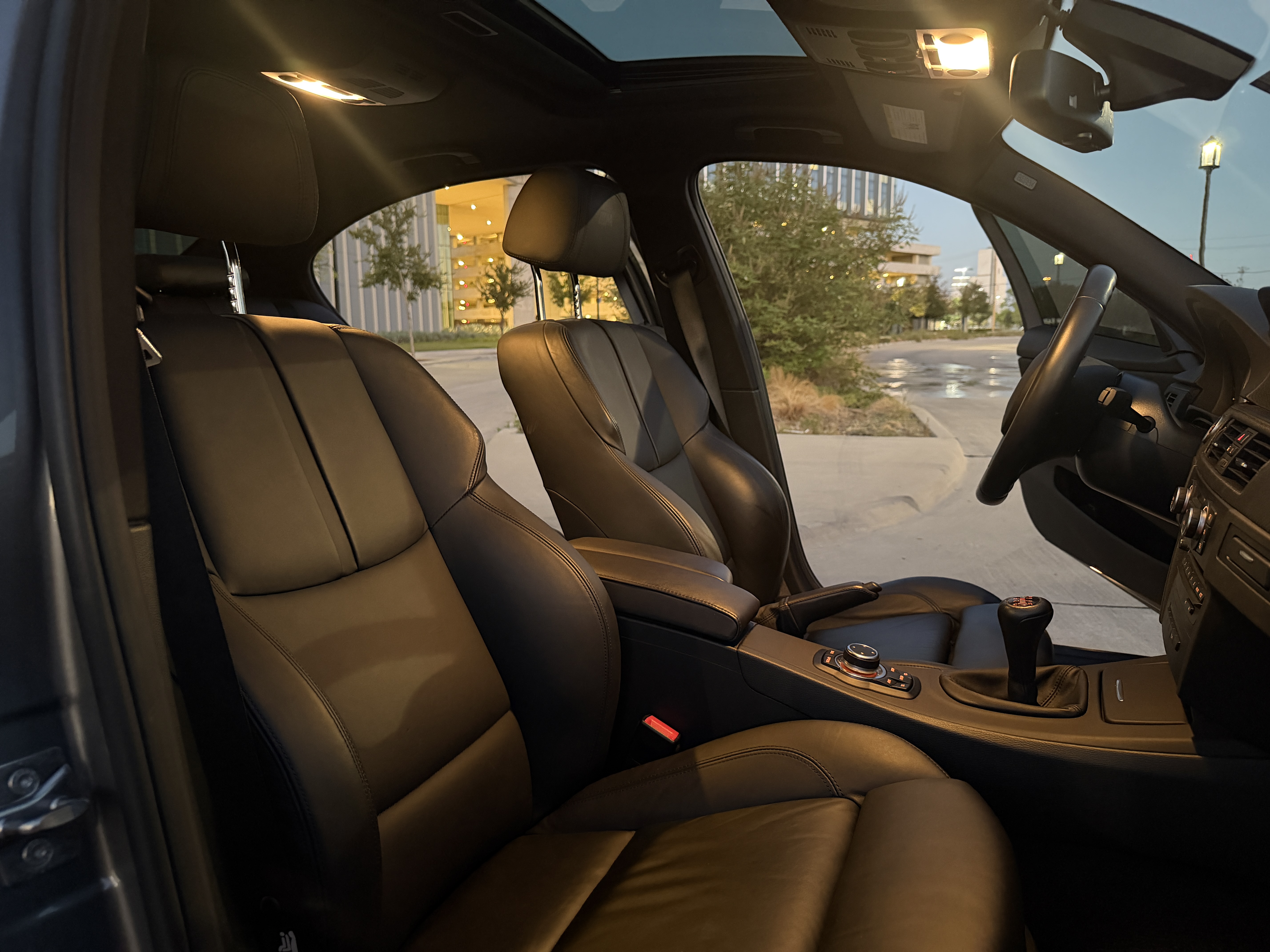 Used 2011 BMW M3 Competition RWD image 41