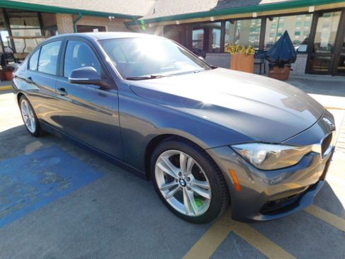 Used 2016 BMW 320i image 2