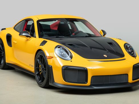 Used 2018 Porsche 911 GT2 RS image 15