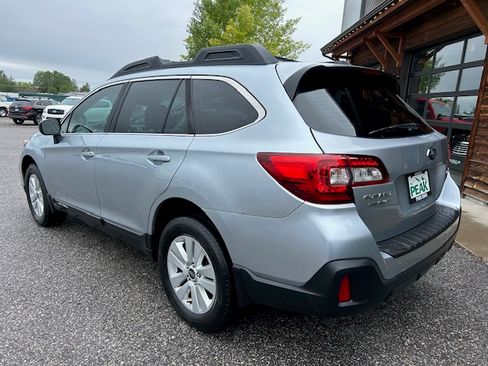 Used 2018 Subaru Outback 2.5i AWD/4WD image 6