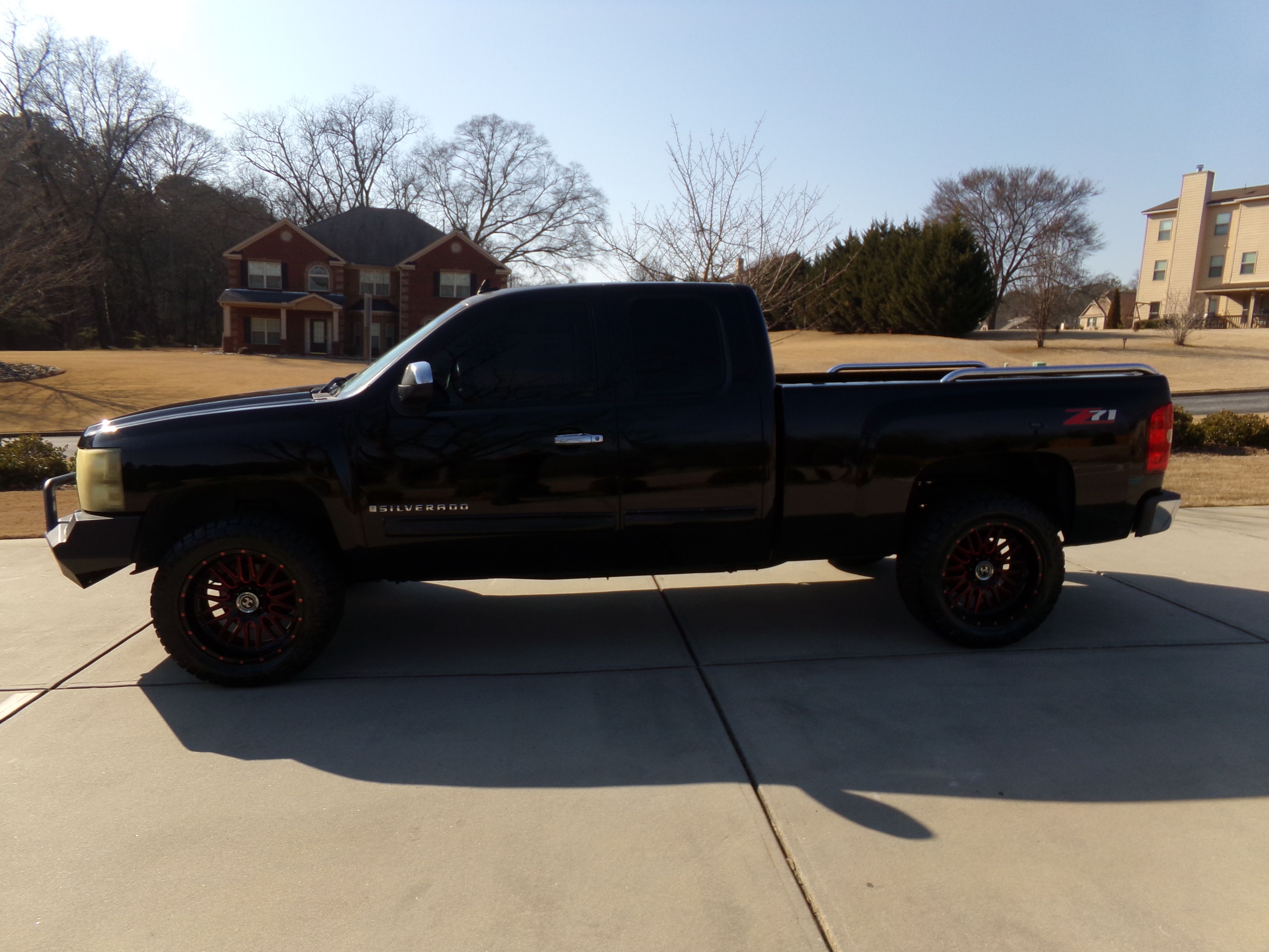 Used 2009 Chevrolet Silverado 1500 LT RWD image 2