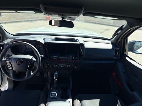 Used 2026 Nissan Frontier PRO-4X image 14