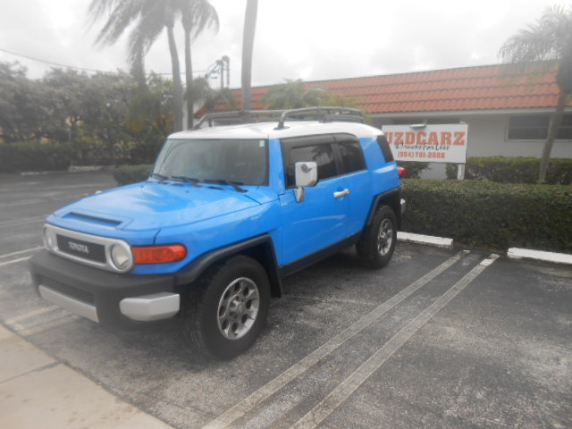 Used 2007 Toyota FJ Cruiser 2WD image 1