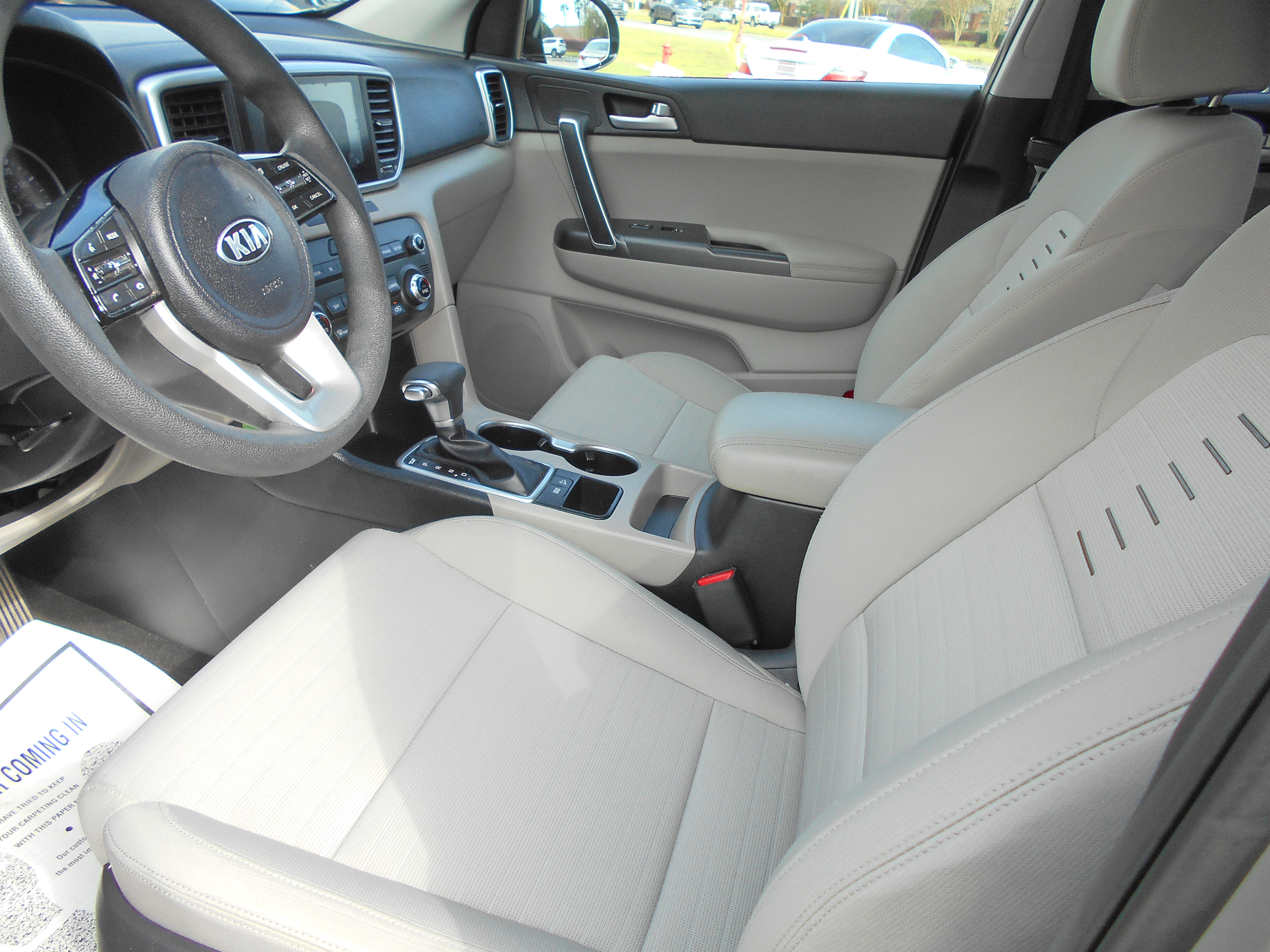 Used 2020 Kia Sportage LX FWD image 9