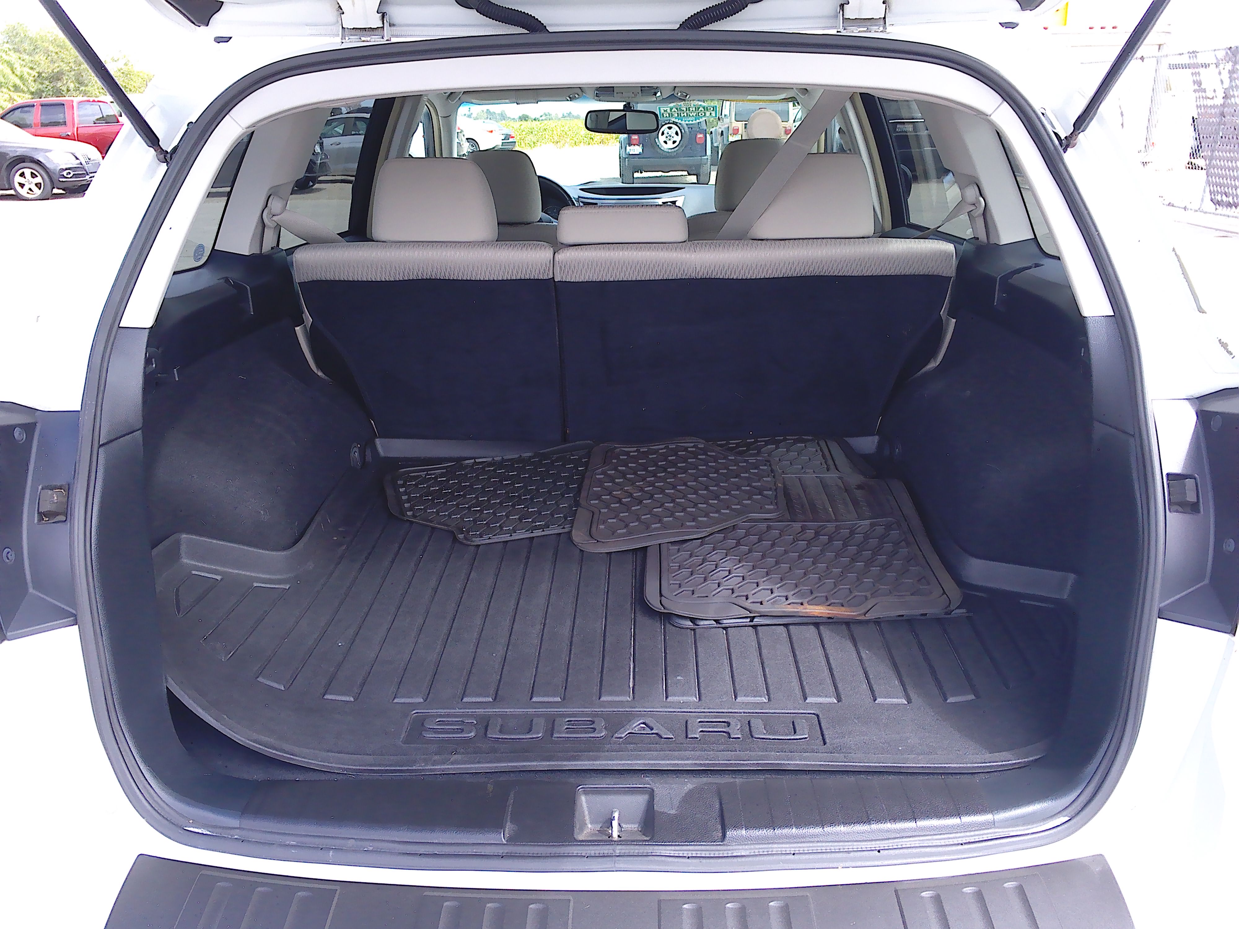 Used 2012 Subaru Outback 2.5i Premium AWD/4WD image 13