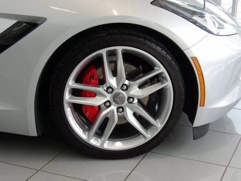 Used 2015 Chevrolet Corvette Stingray 2LT image 13