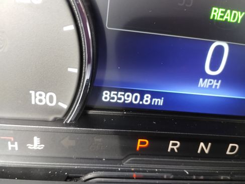 Used 2021 Ford Escape SE image 12