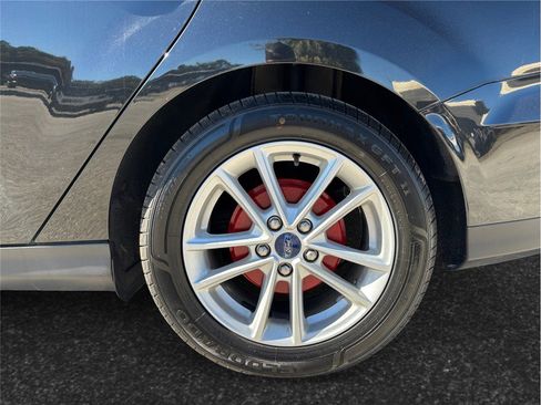 Used 2015 Ford Focus SE image 13
