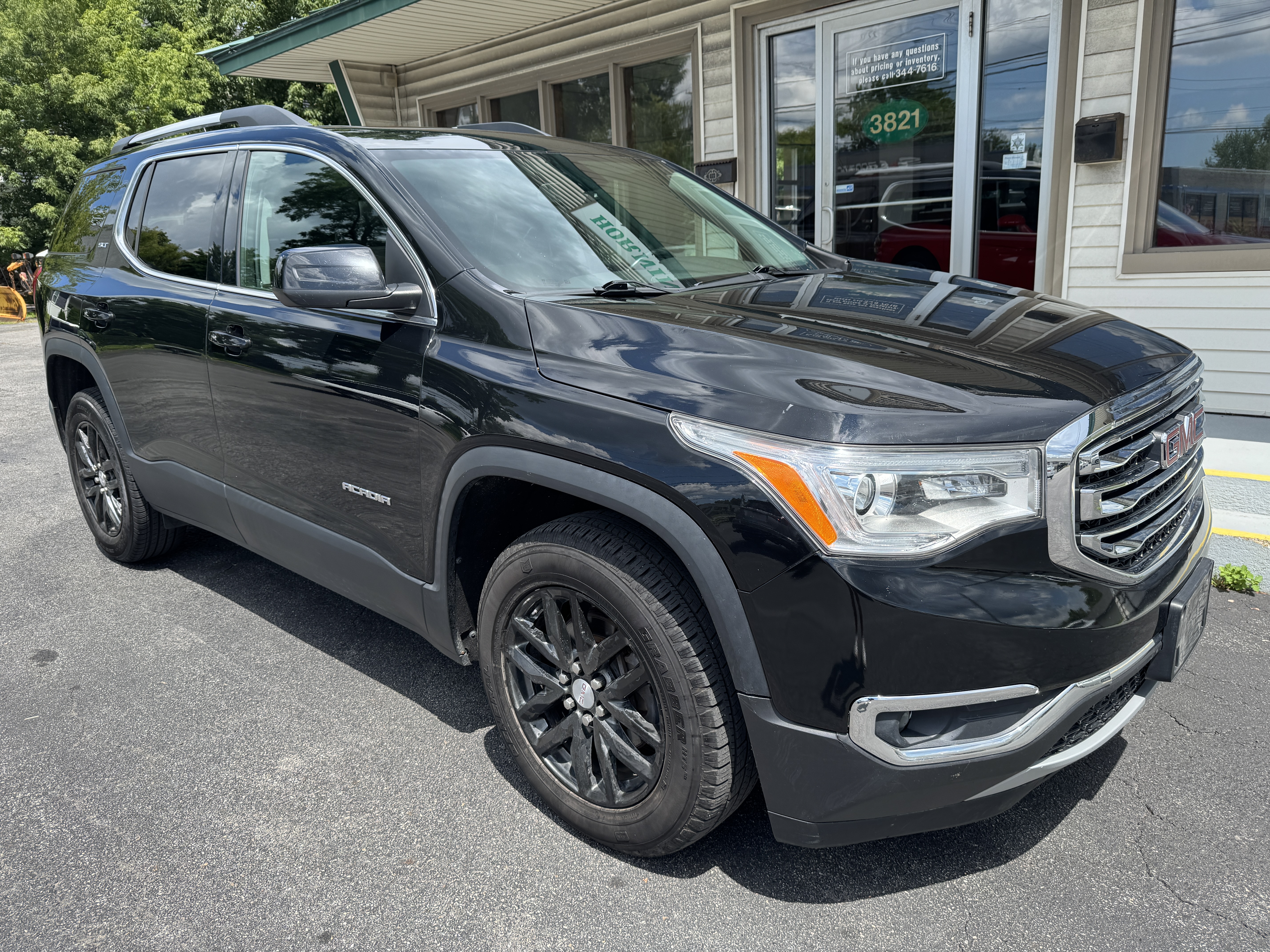 Used 2019 GMC Acadia AWD SLE w/ SLE-2 image 2