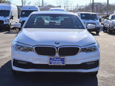 Used 2017 BMW 540i xDrive image 2