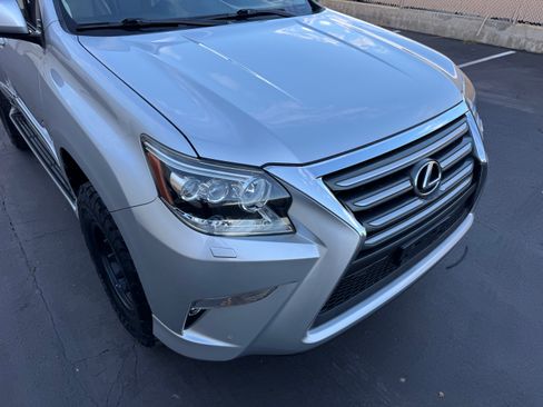 Used 2018 Lexus GX 460 image 13