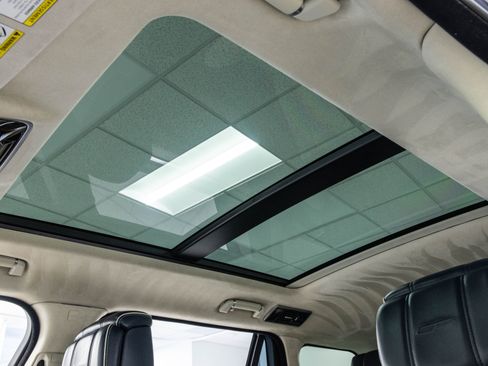 Used 2021 Land Rover Range Rover P525 Westminster Edition LWB image 30