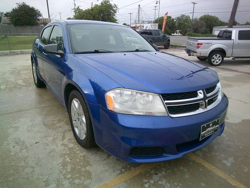Used 2014 Dodge Avenger SE FWD image 25